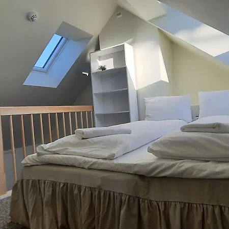 With 2 Bedrooms Ap 12 Lägenhet *