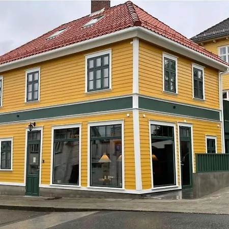 With 2 Bedrooms Ap 12 Lägenhet *